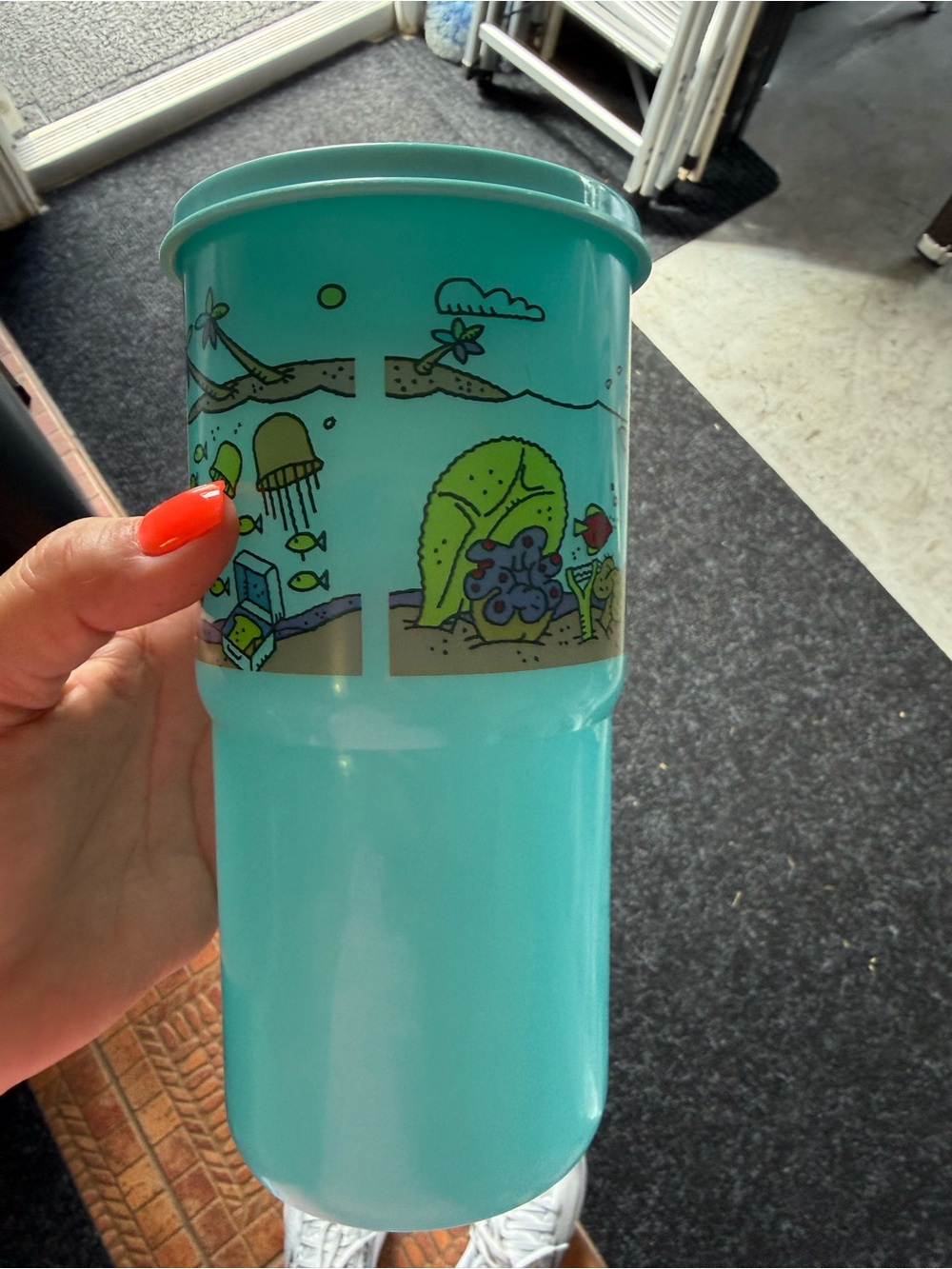 Tupperware Aqua Sea Life Tumbler with Ocean Illustrations